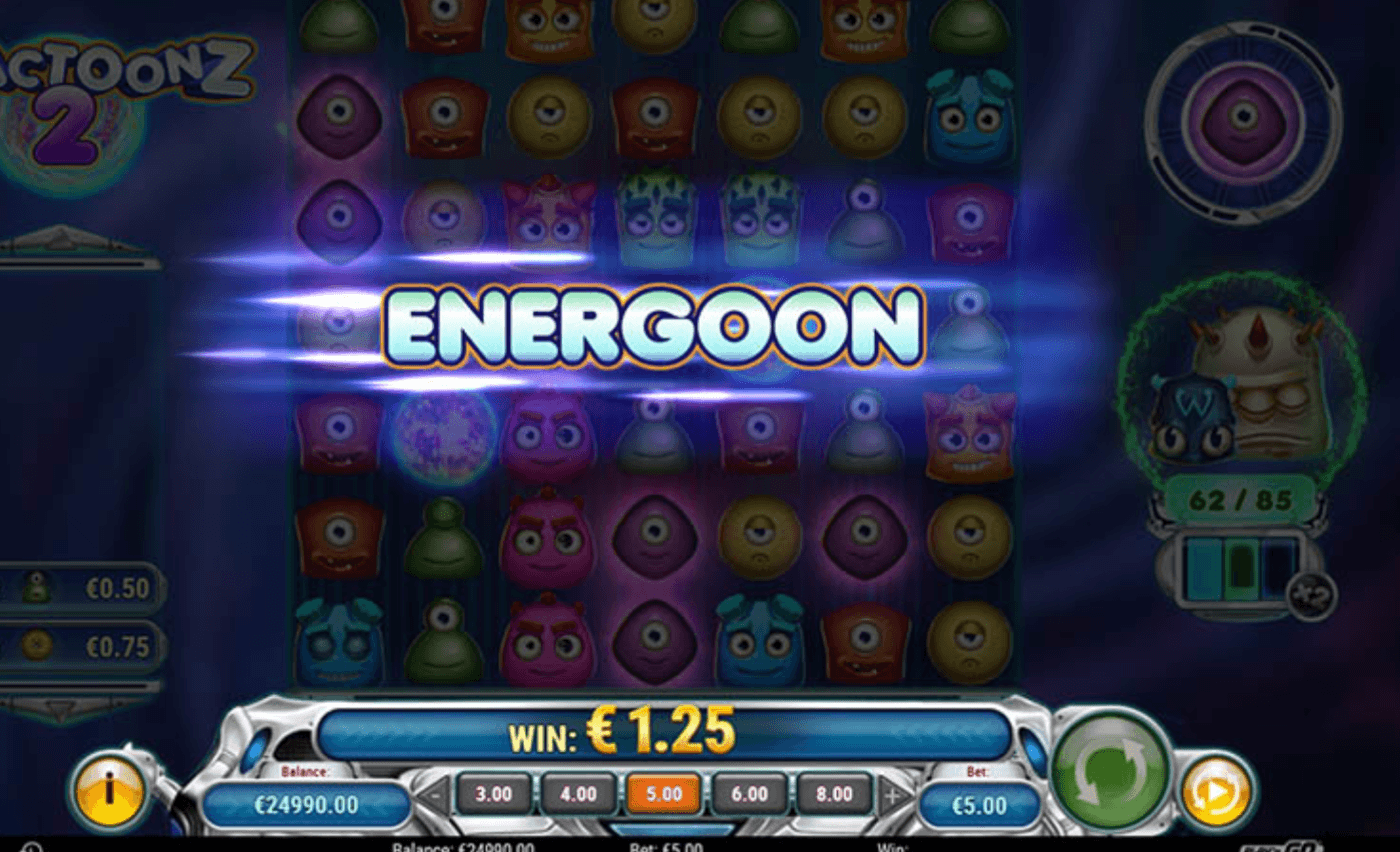 Reactoonz 2 slot screenshot with alien-themed abstract cartoon creatures, vibrant colors, and highly distinctive visual style